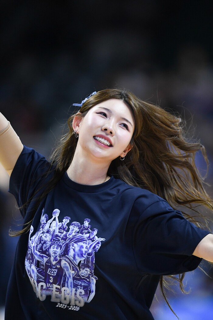 [오늘의 농구장여신] KCC 치어리더 '6강 플레이오프의 열기'