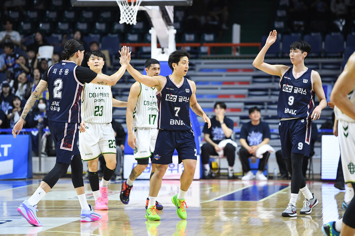 수비 집중한 허훈의 희생, 최준용과 ...