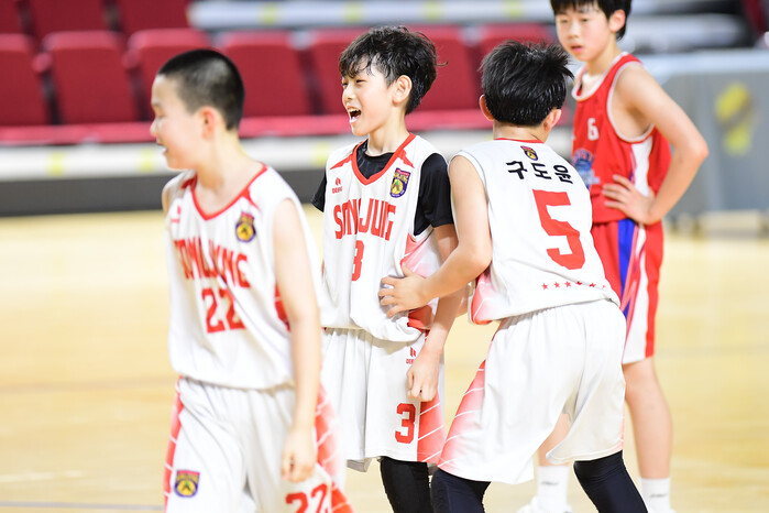 [화보] 아이에스동서 제25회 협회장배 전국초등농구대회 벌말초와 송정초 경기 화보