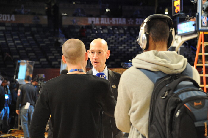 “이건 제로섬 게임” 실버 총재, 6...