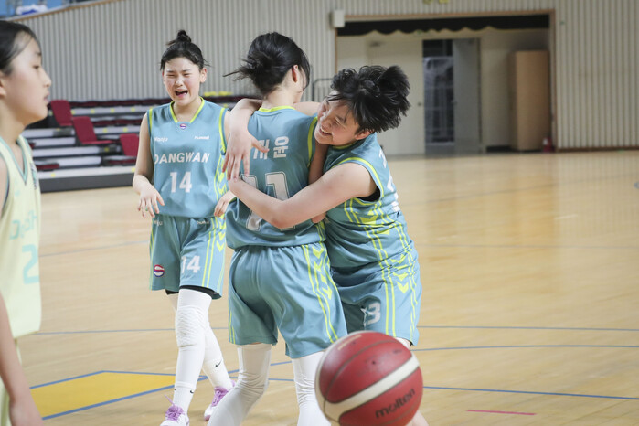 [화보] 아이에스동서 제25회 협회장배 전국초등농구대회 온양동신초와 단관초 결승 경기 화보