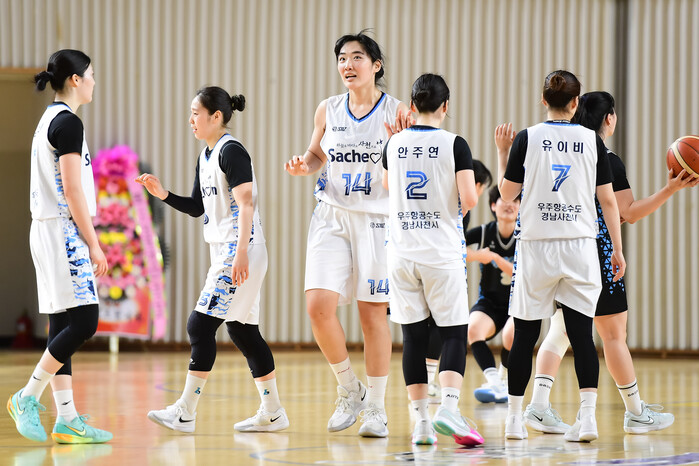 [화보] 실업농구연맹전 사천시청, 대구시청에 84-73으로 승리