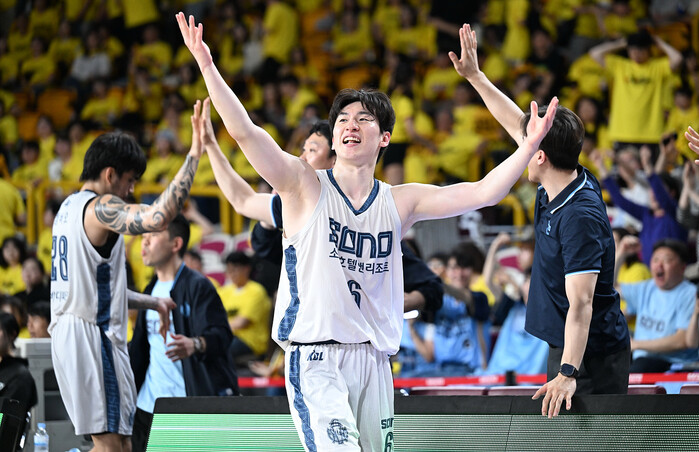[4강 PO] 고양 소노 2연승, 창원 LG에 85-76으로 승리 화보