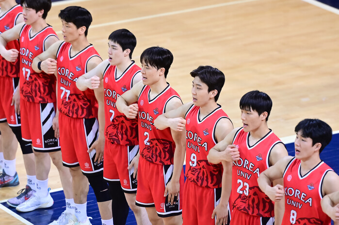 [화보] 2026 KUSF 대학농구 U리그, 연세대와 고려대 경기 화보 (고려대 72-58 연세대)