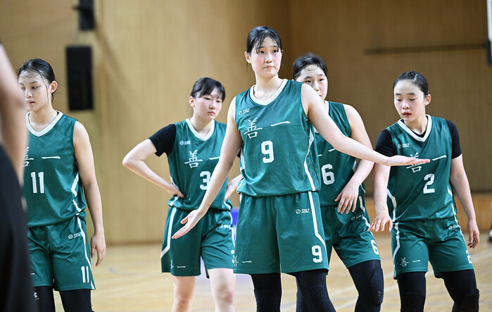 [JB화보] 선일여고, 마산여고에 연장 접전 끝에 79-66으로 승리