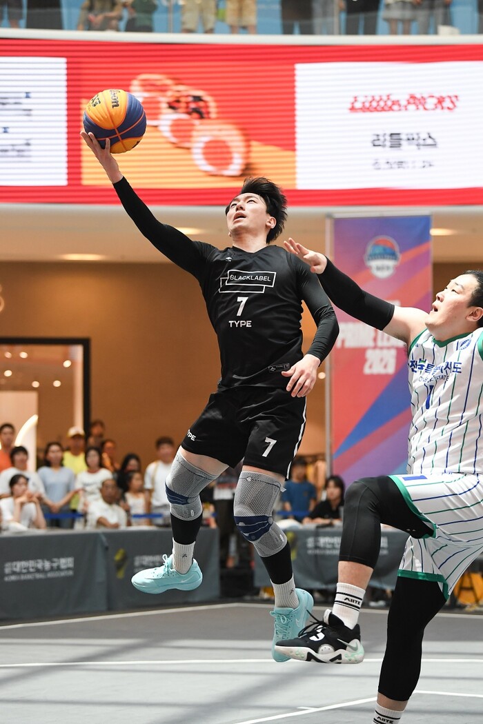 [화보] 2026 KBA 3x3 프라임 리그’ 3차 대회 2일차, 전북특별자치도농구협회와 블랙라벨스포츠의 경기 화보