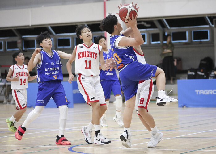 [화보] 하늘내린인제 2026 전국 유소년 농구대회 U13부 결승 경기 화보 (분당 삼성 51-31 동대문 토모)