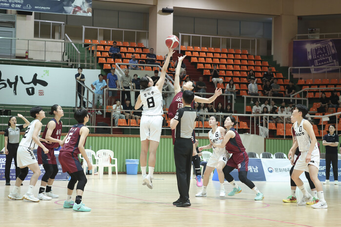 [화보] 2026 한국중고농구 주말리그 왕중왕전 여고부 결승 경기 화보 (수피아여고 58-50 숙명여고)