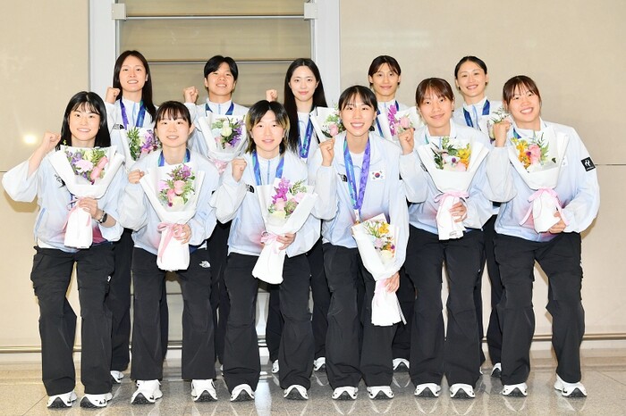 [화보] 남녀 동반 金 완성, 여자농구대표팀 '아시안게임 영광의 얼굴들'